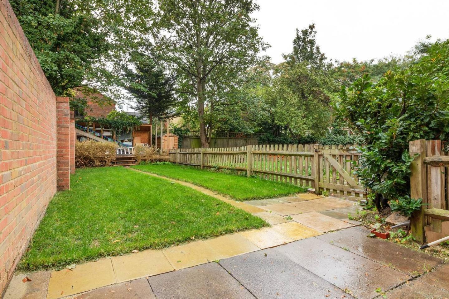 Airy Spacious 1 Bedroom Aprtment With Garden In Brixton Londra Exterior foto