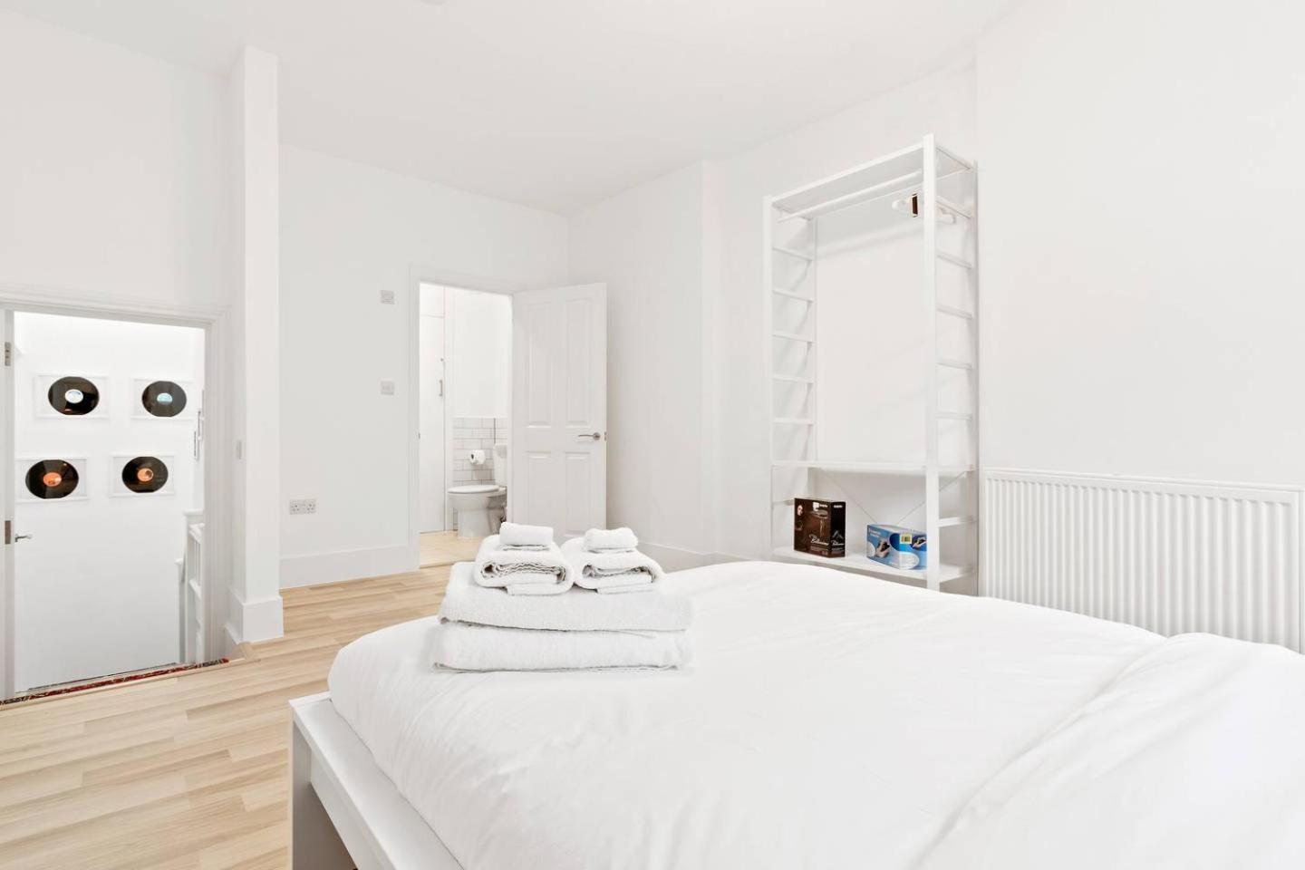 Airy Spacious 1 Bedroom Aprtment With Garden In Brixton Londra Exterior foto